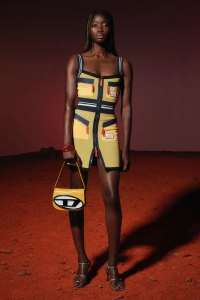 Look 69